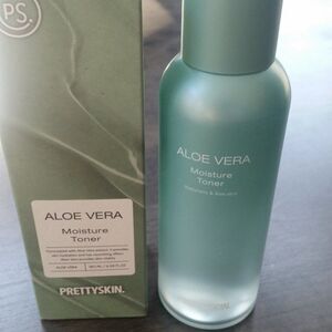 NWT Aloe Vera Moisture Toner